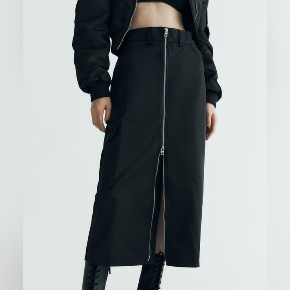 🖤 Crop Nylon Bomber Jacket & Zippered Nylon Skirt Set 🖤 - Picture 6 of 6